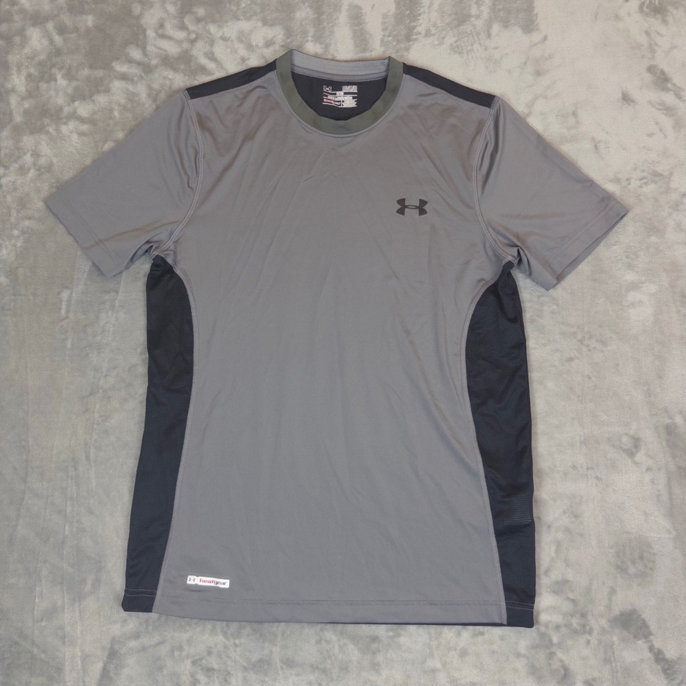 Under Armour HeatGear Shirt Mens Medium Gray Black Fitted Athletic Gym Tee
